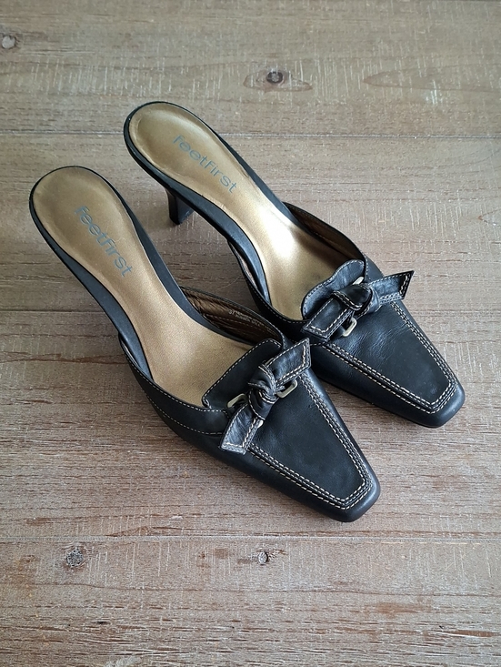 Feet First Shoes - Vintage 90's/00's Black & Tan Leather Square-toe Bow-detail Mules (Size EU 37)